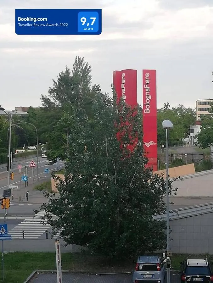Parri 33 Bologna Fiera 4+1 Guest Parking On Demand Apartment