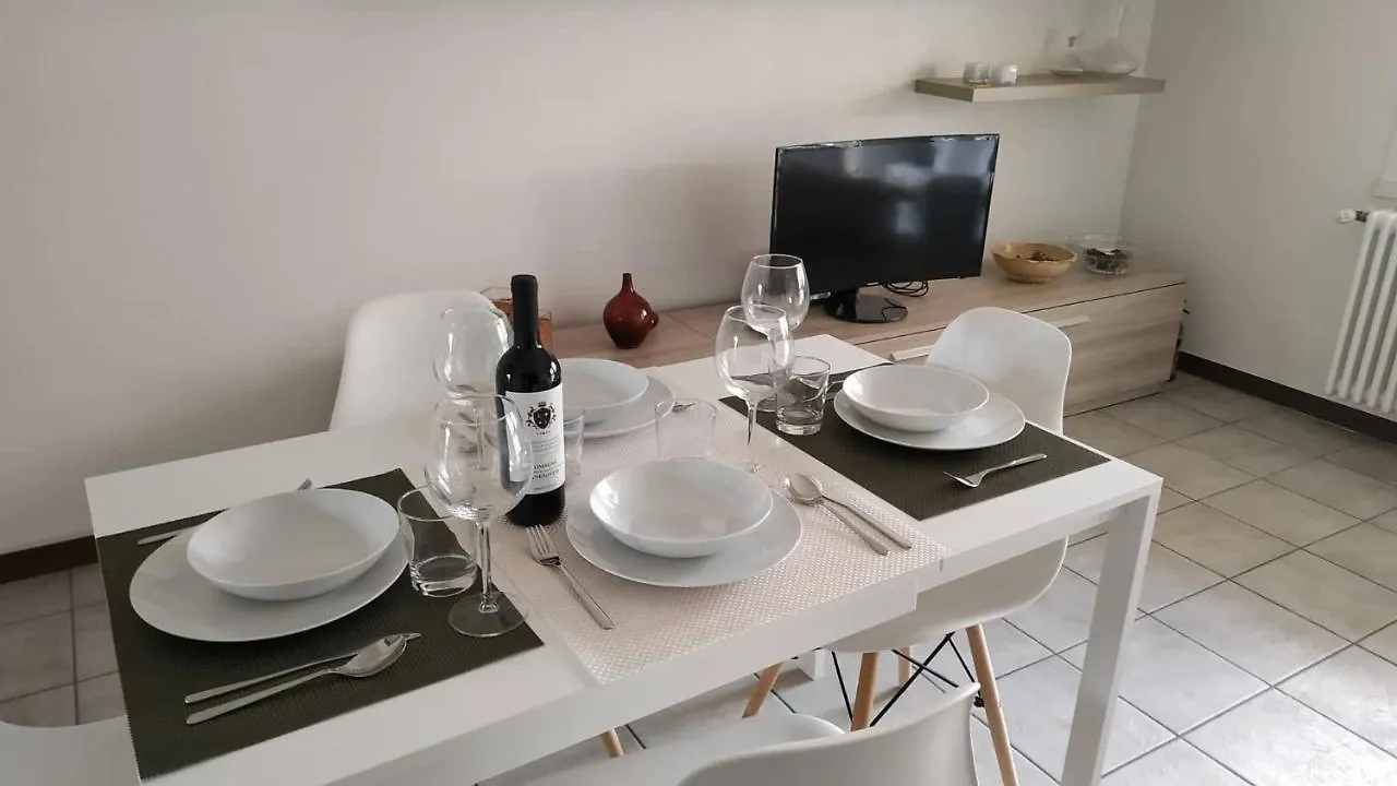 Parri 33 Bologna Fiera 4+1 Guest Parking On Demand Appartement Italië