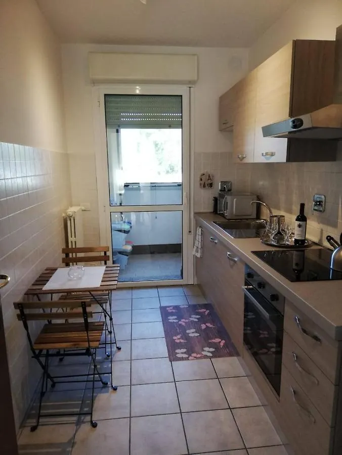 Parri 33 Bologna Fiera 4+1 Guest Parking On Demand Appartement