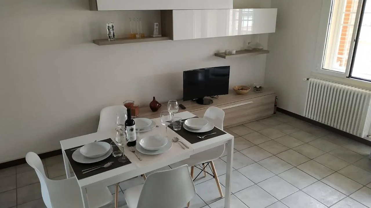 Parri 33 Bologna Fiera 4+1 Guest Parking On Demand Appartement