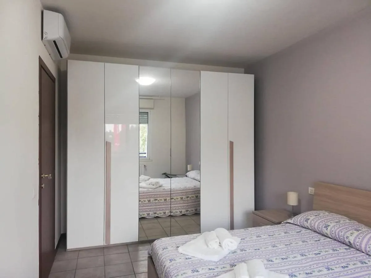 Parri 33 Bologna Fiera 4+1 Guest Parking On Demand Appartement