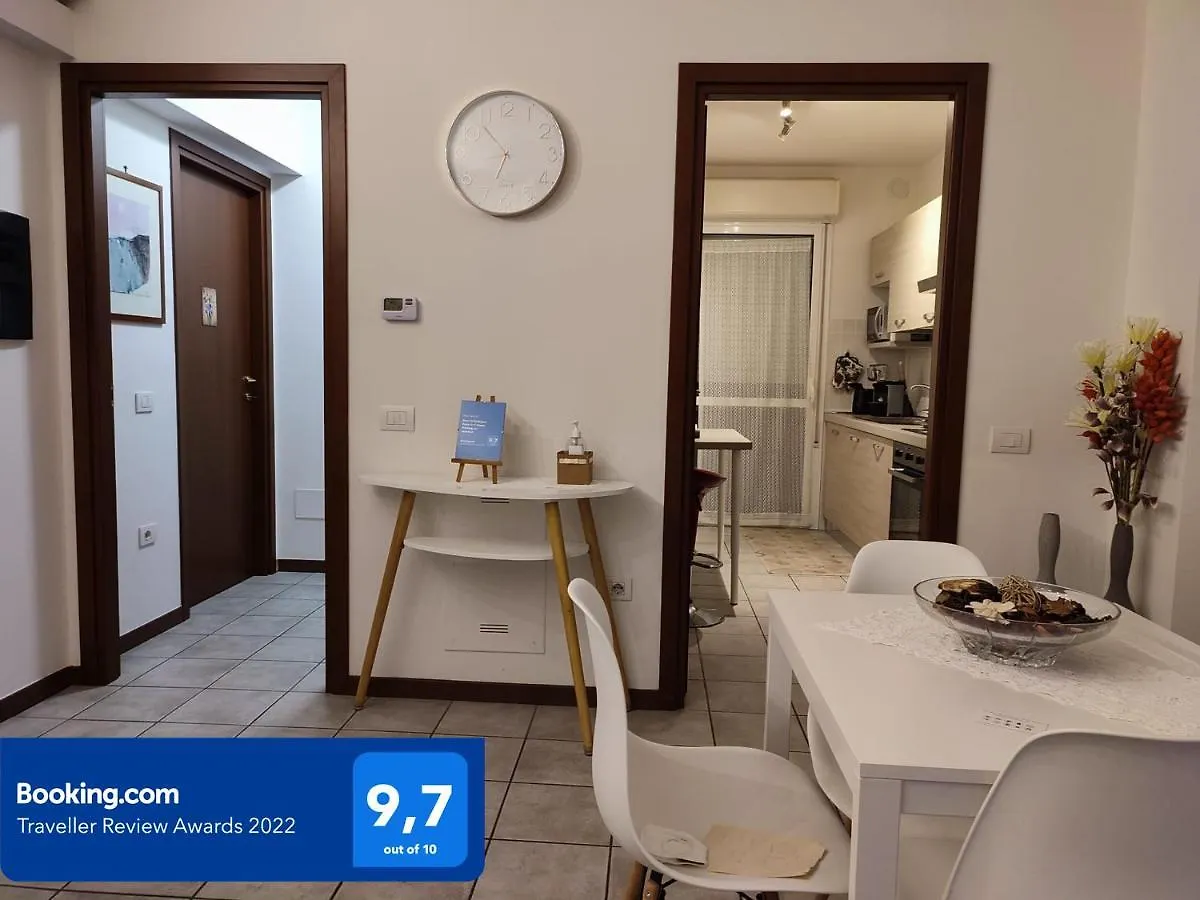 Parri 33 Bologna Fiera 4+1 Guest Parking On Demand Appartement Italië